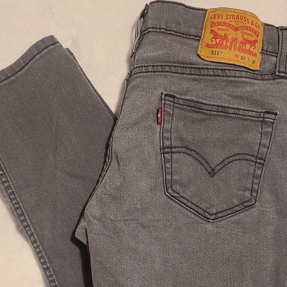 Young men's Grey Stonewash Levi's size 30×30.